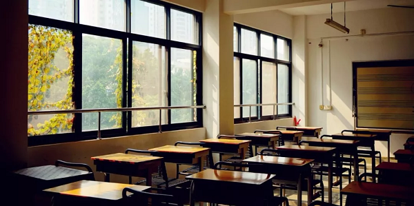 学校不是企业和医院