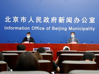 北京高考英语听力机考如期进行，中小学暑假时间不变！现场权威发布视频回看